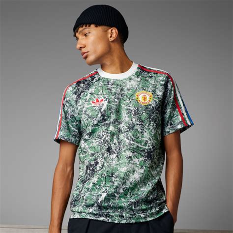 man united stone roses kit.